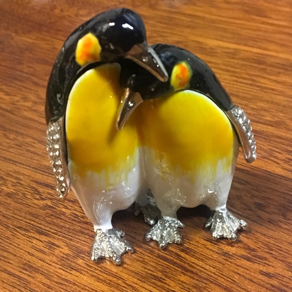 Penguin trinket box